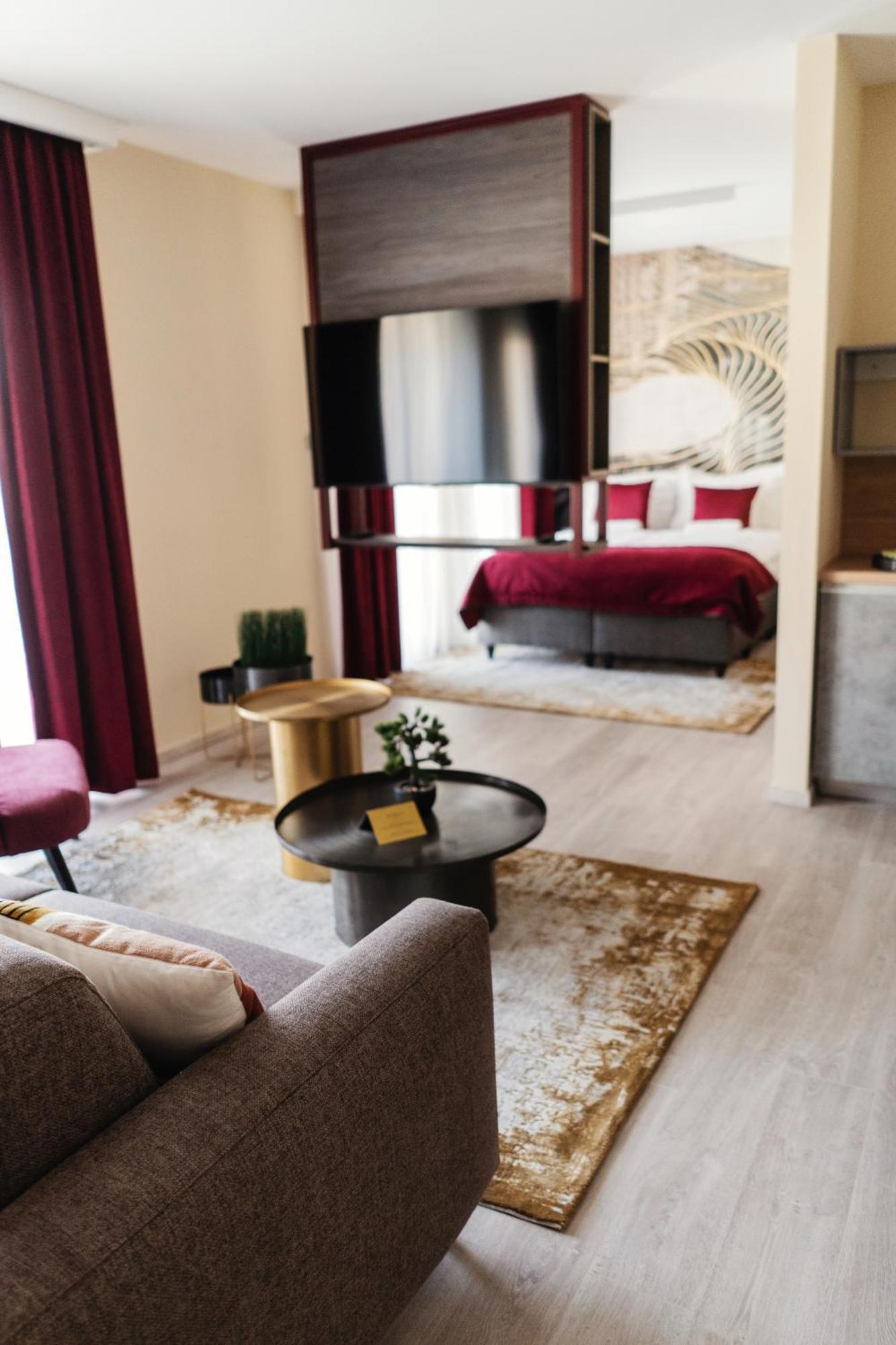 Riva Boutique Hotel Szeged Ngoại thất bức ảnh